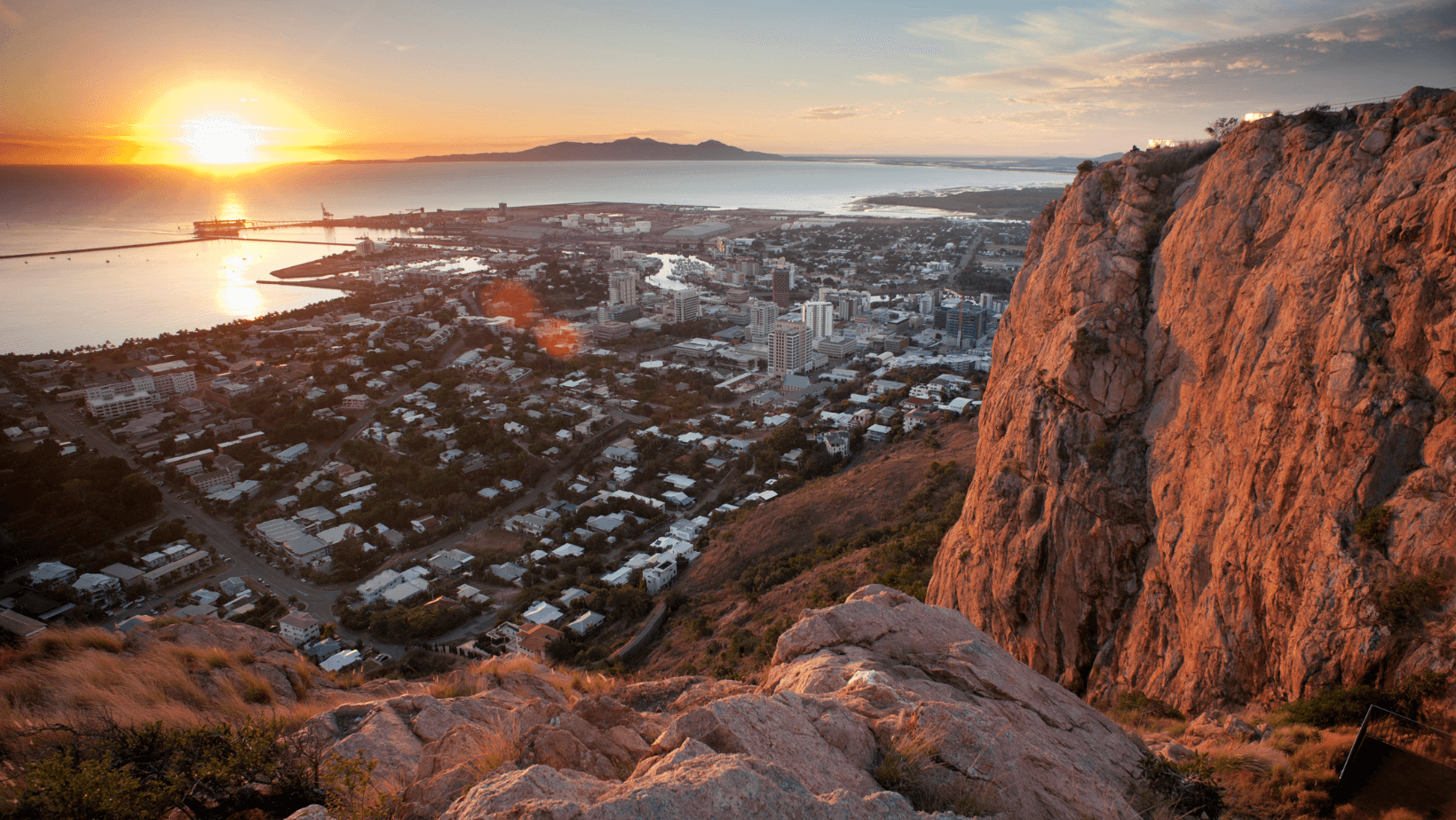 Castle Hill View in Townsville, A Great walking spot for your dog